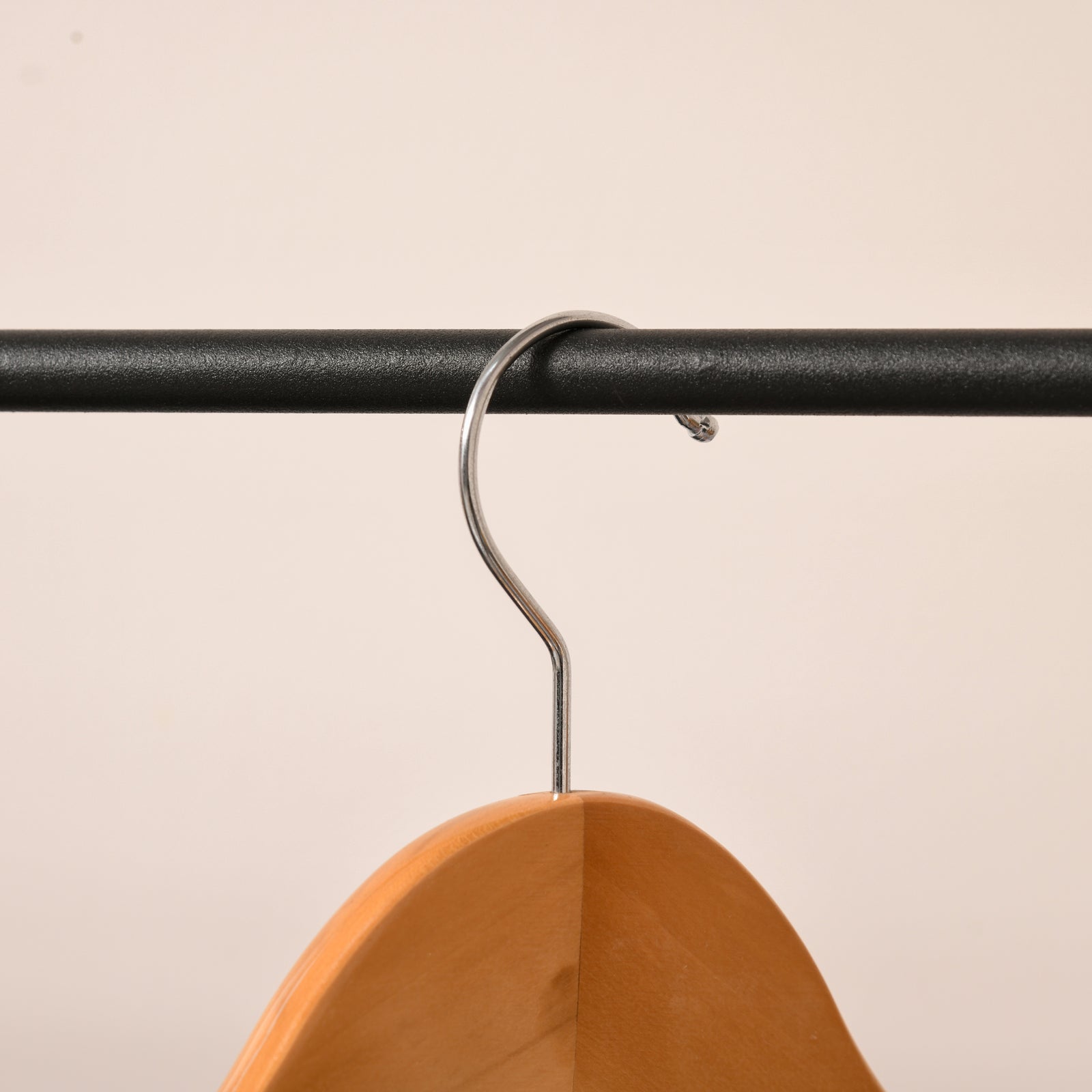 A Shaped Clothes Rack Garment Hanger Hanging Rail 2-tier