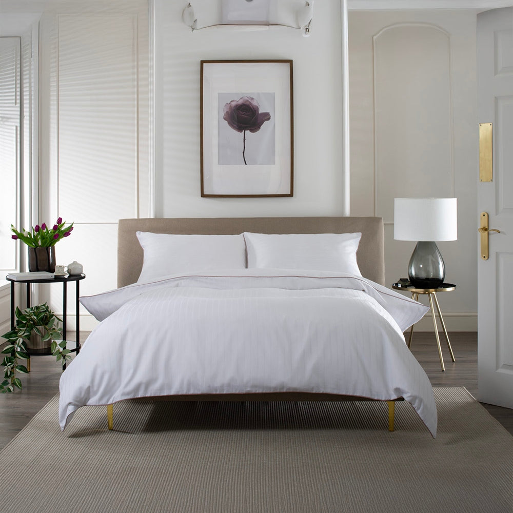 Durrant's Lane 100% Cotton White Duvet Cover Set – 220tc Sateen Stripe With Piped Edge | Double | White