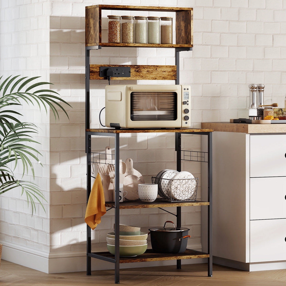 HOMCOM Bakers Rack With Power Outlet, 5 Hooks, Microwave Stand, Brown