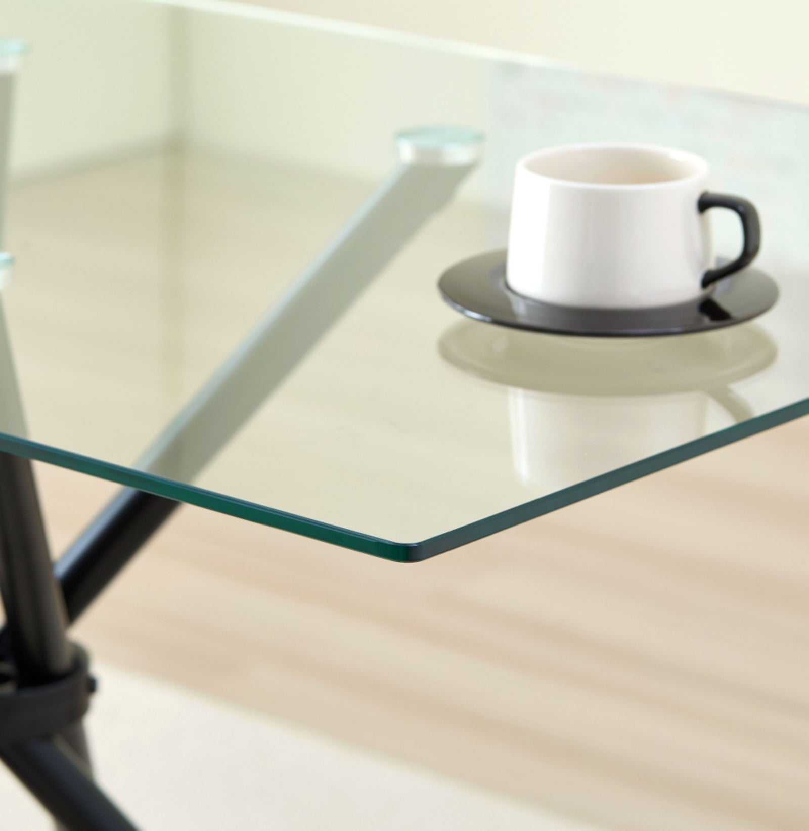 Elegant Miami Dining Table Set With 4 Velvet Charlotte Chairs | Green