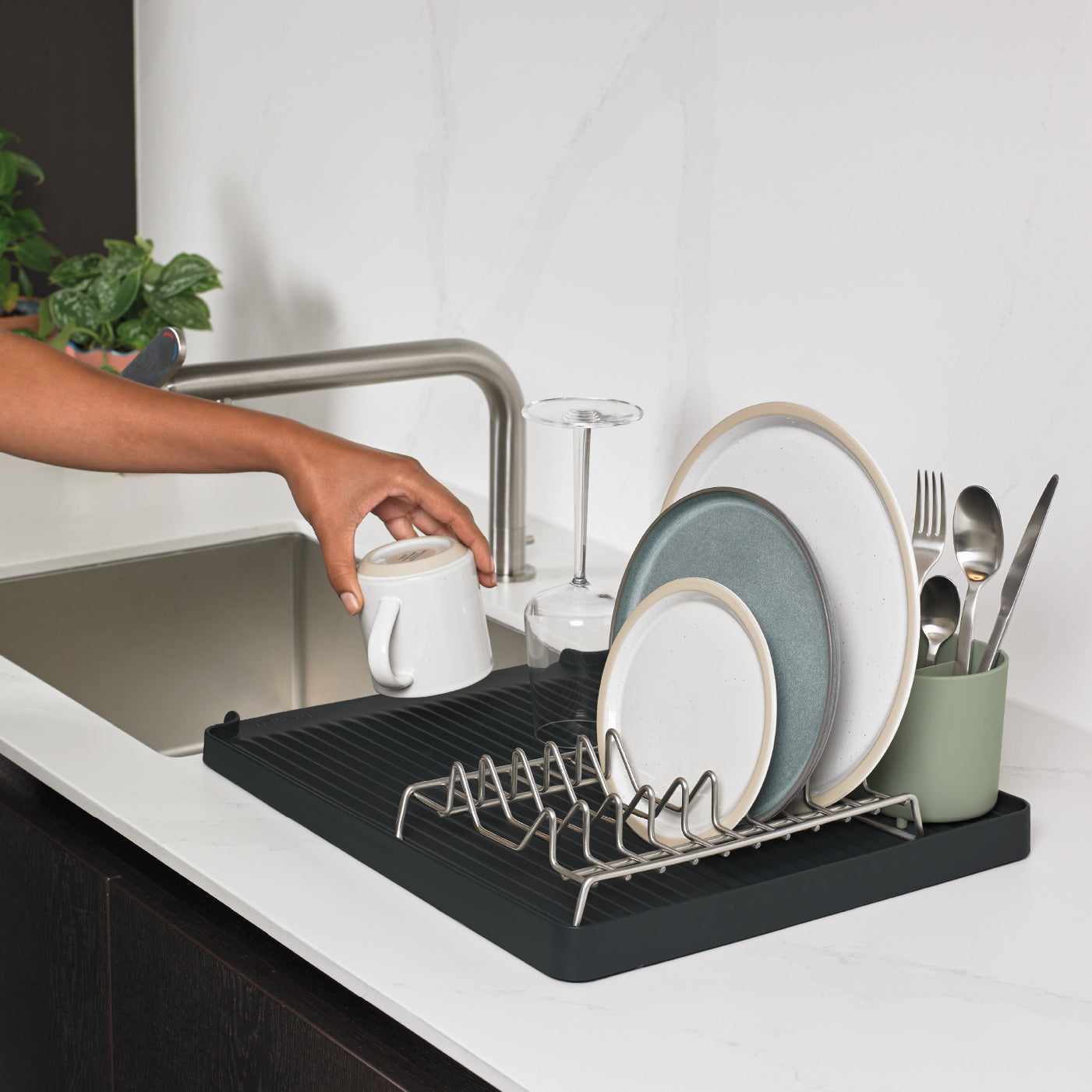 Large Recycled Draining Rack - Charcoal Grey Kitchen Dish Drainer - Holds up to 10 Plates - Made in the UK