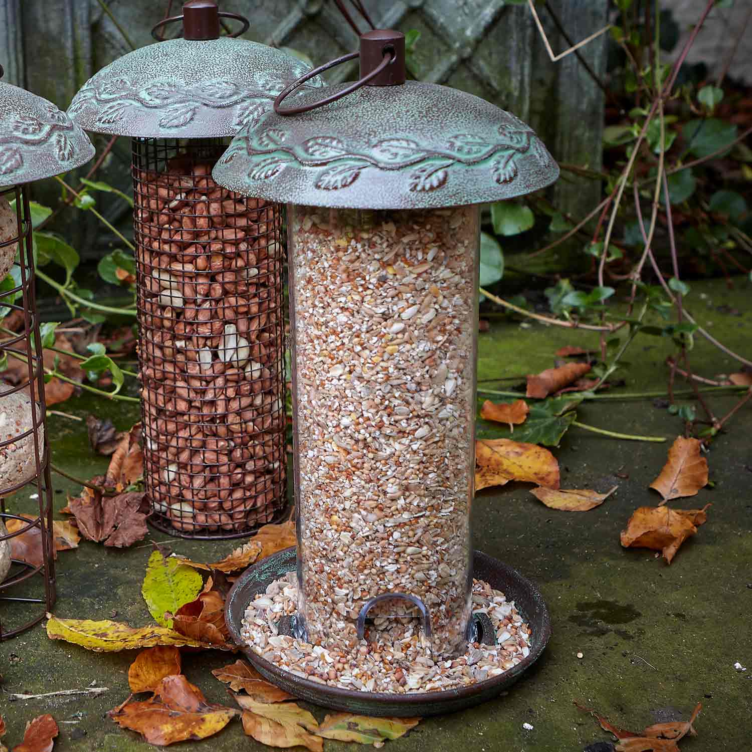 Secret Garden Antique Leaf Seed Feeder | Green