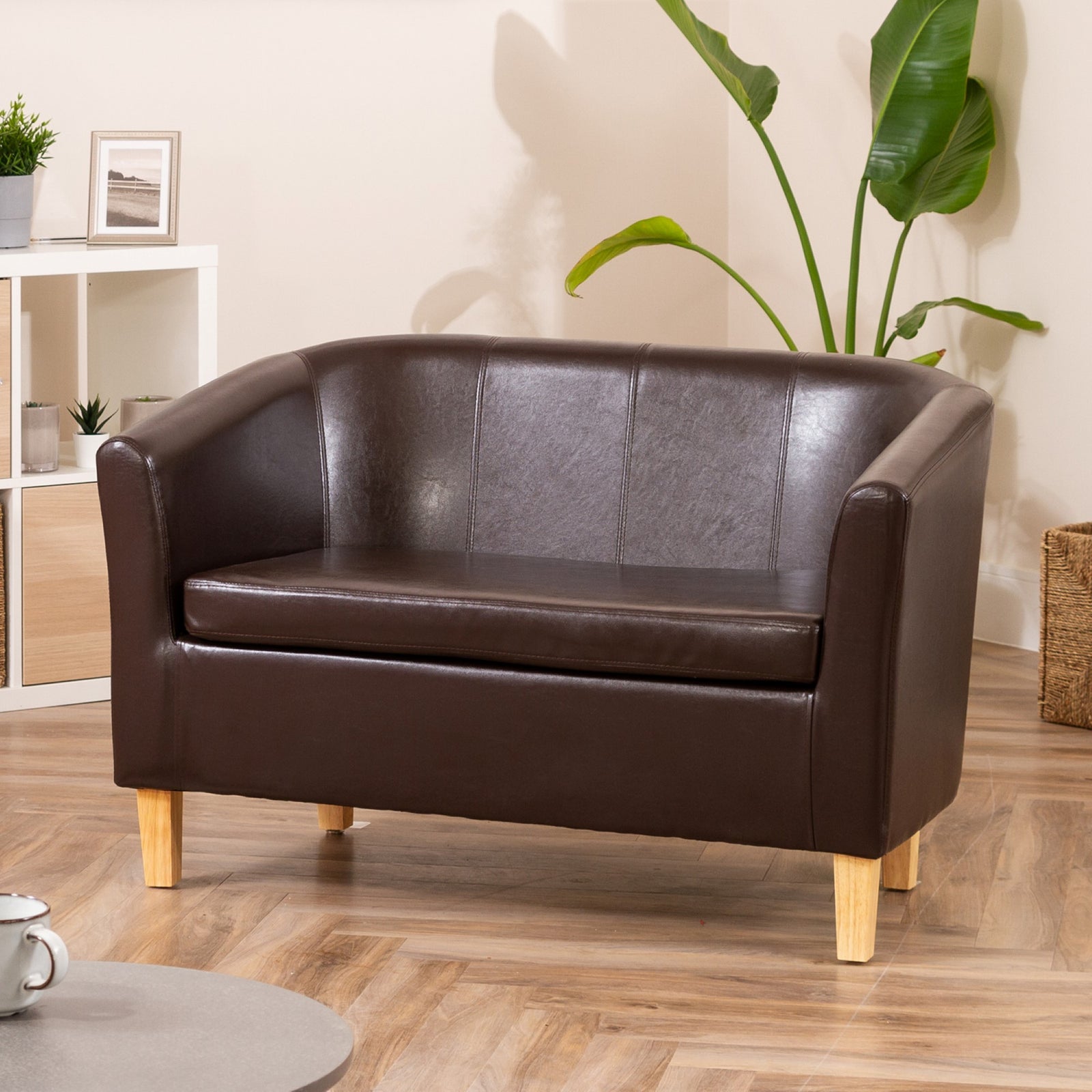 Meriden 2 Seat Tub Sofa | 2 | Brown