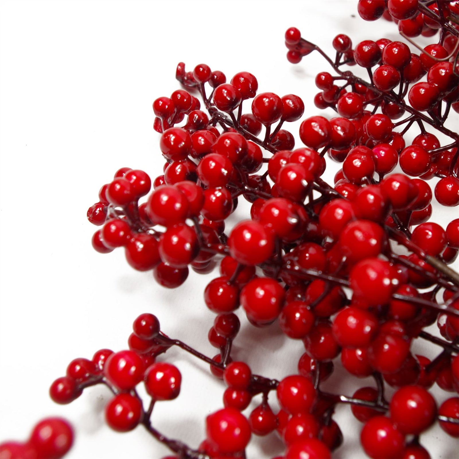 60cm (24 Inches) Large Luxury Christmas Red Berry Floristry Wreath