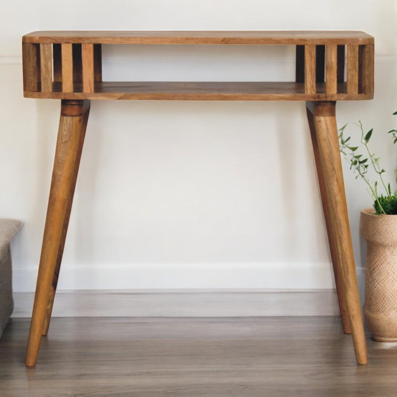 Slatted Oak-ish Console,1 Open Slot, Beige