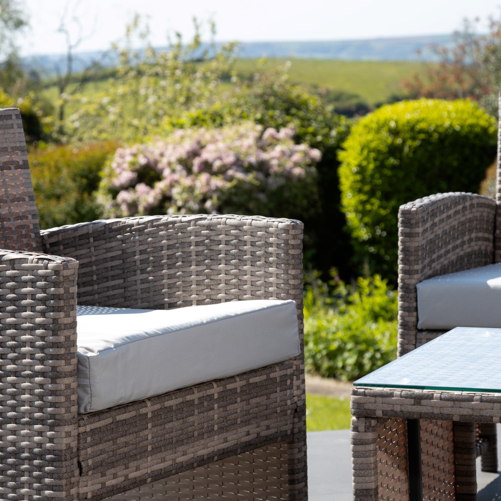 Arlo Grey Rattan Lounge Set - 2 Seat Sofa, 2 X Chairs + Table | Light Grey