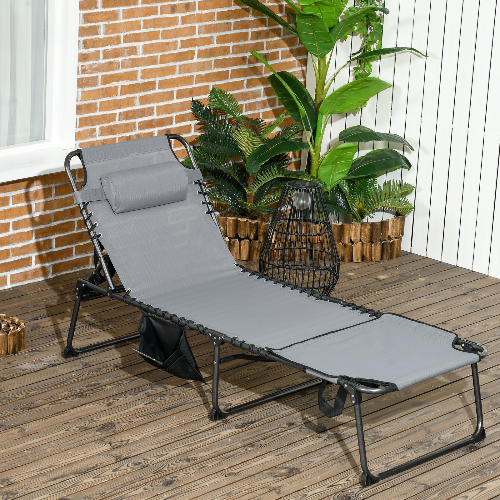 Folding Sun Lounge W/ Reading Hole
