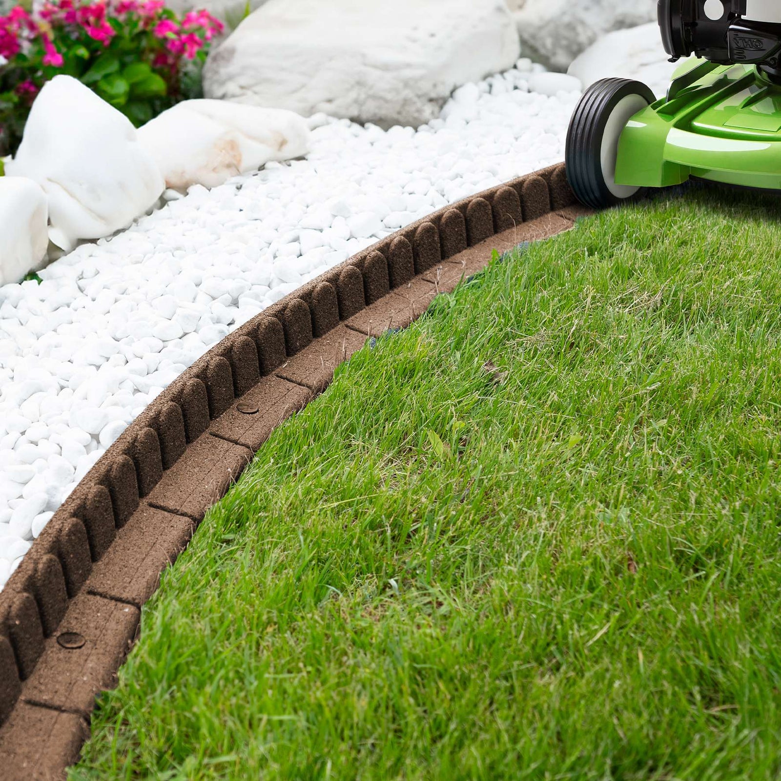 Lawnmover Friendly Rubber Garden Border 1.2m | Set of 18 | Brown