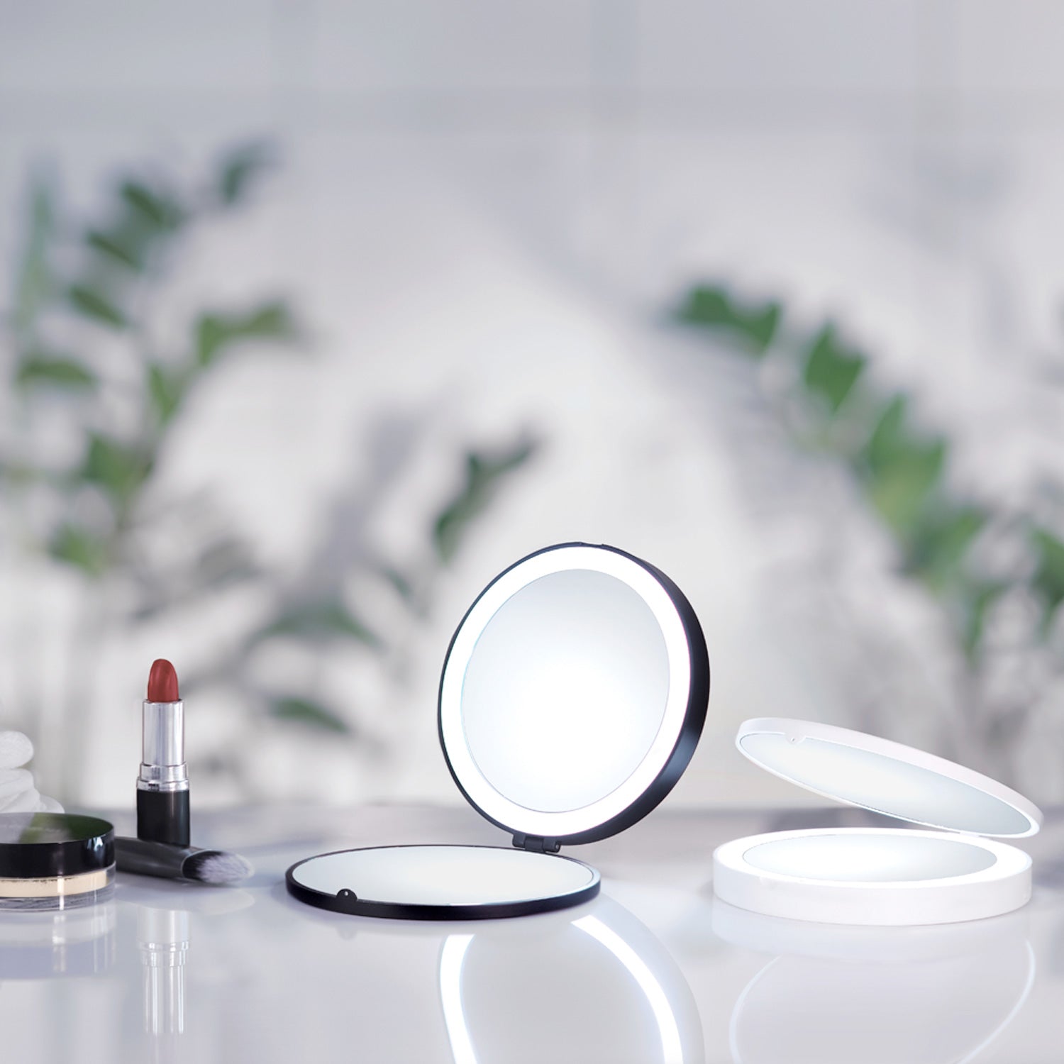Led Shaving Make Up Folding Travel Mirror 7x Magnification | White
