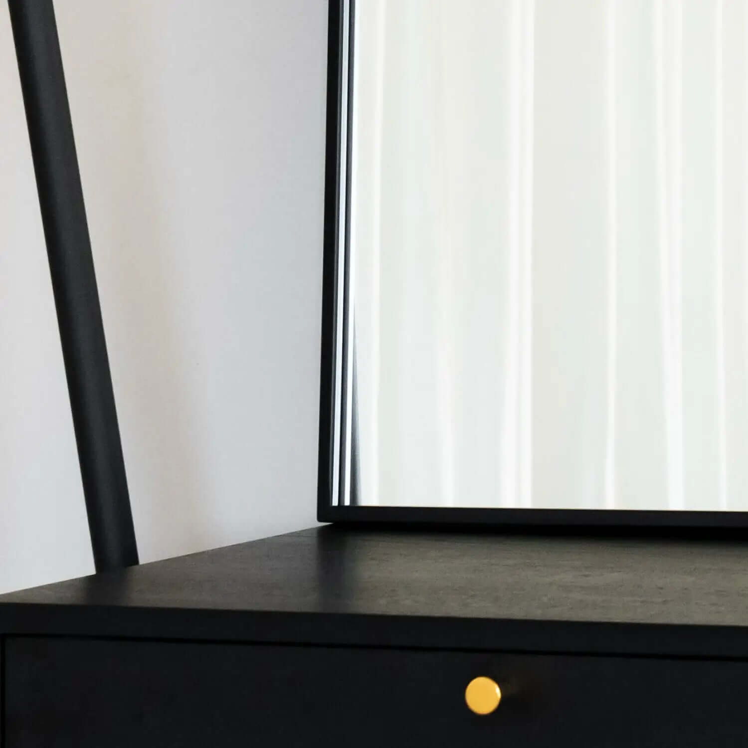 Yōko - Metal Gentle Arch Mirror | 95cm x 120cm | Black