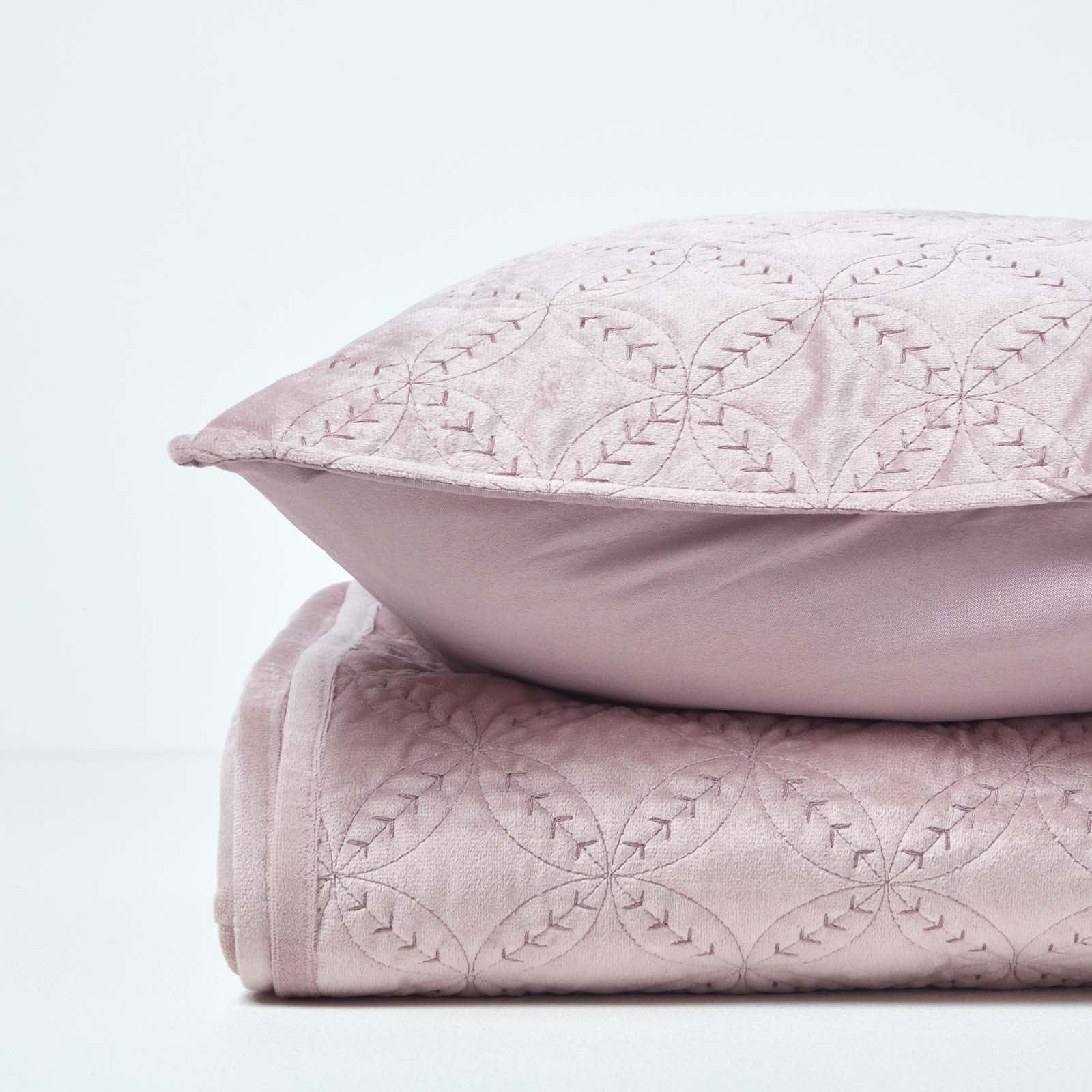 Paragon Diamond Pattern Geometric Velvet Bedspread | 200cm x 200cm | Dusky Pink