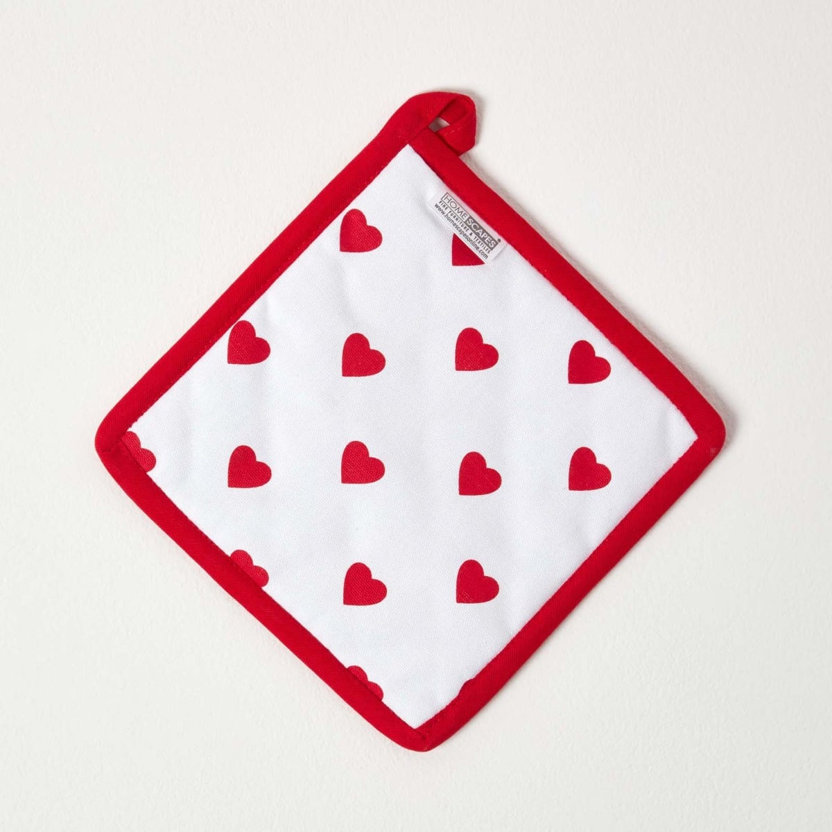 HOMESCAPES Red Hearts Cotton Pot Holder