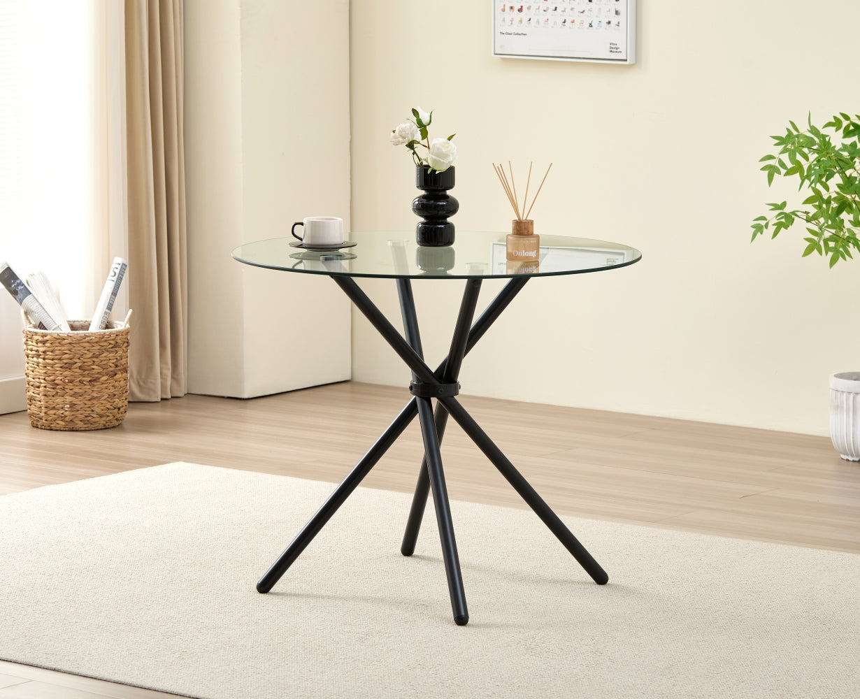 Stylish New York Dining Table Set With 4 Charlotte Velvet Chairs | Black