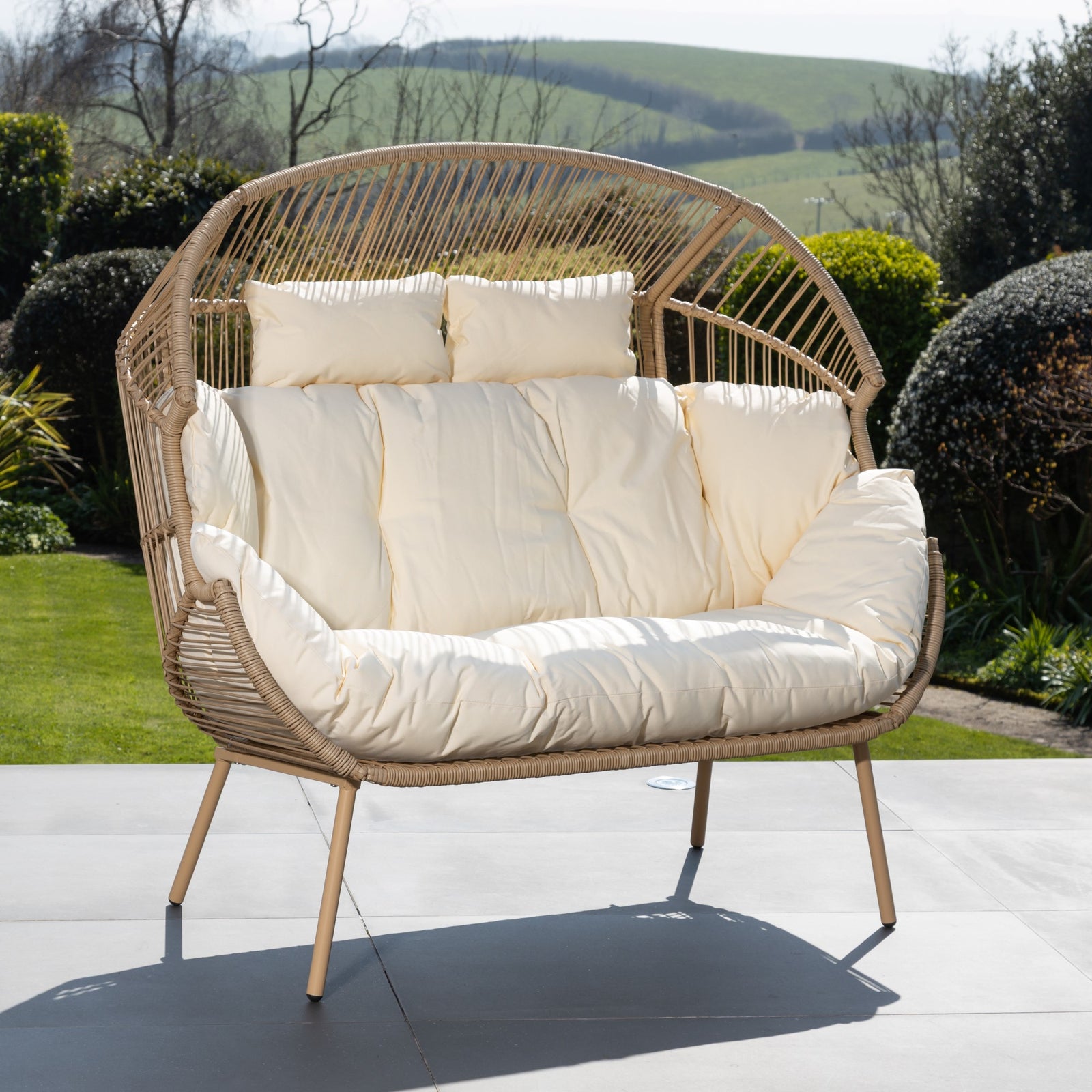Cocona 2 Seat Standing Egg Chair | One Size | Cream