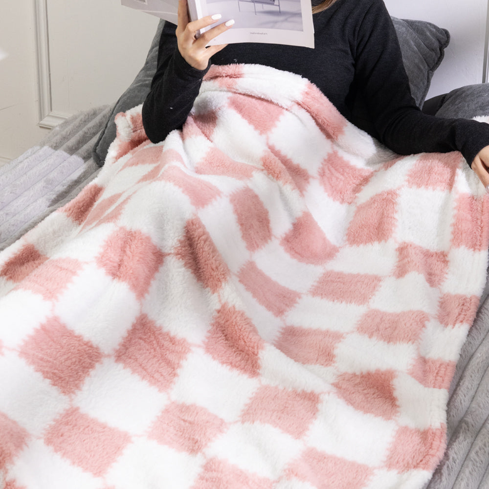 Pink And White Checkered Super Soft Cozy Throw Blanket – Plush Lightweight Throw With Multiple Size Options | Extra Large