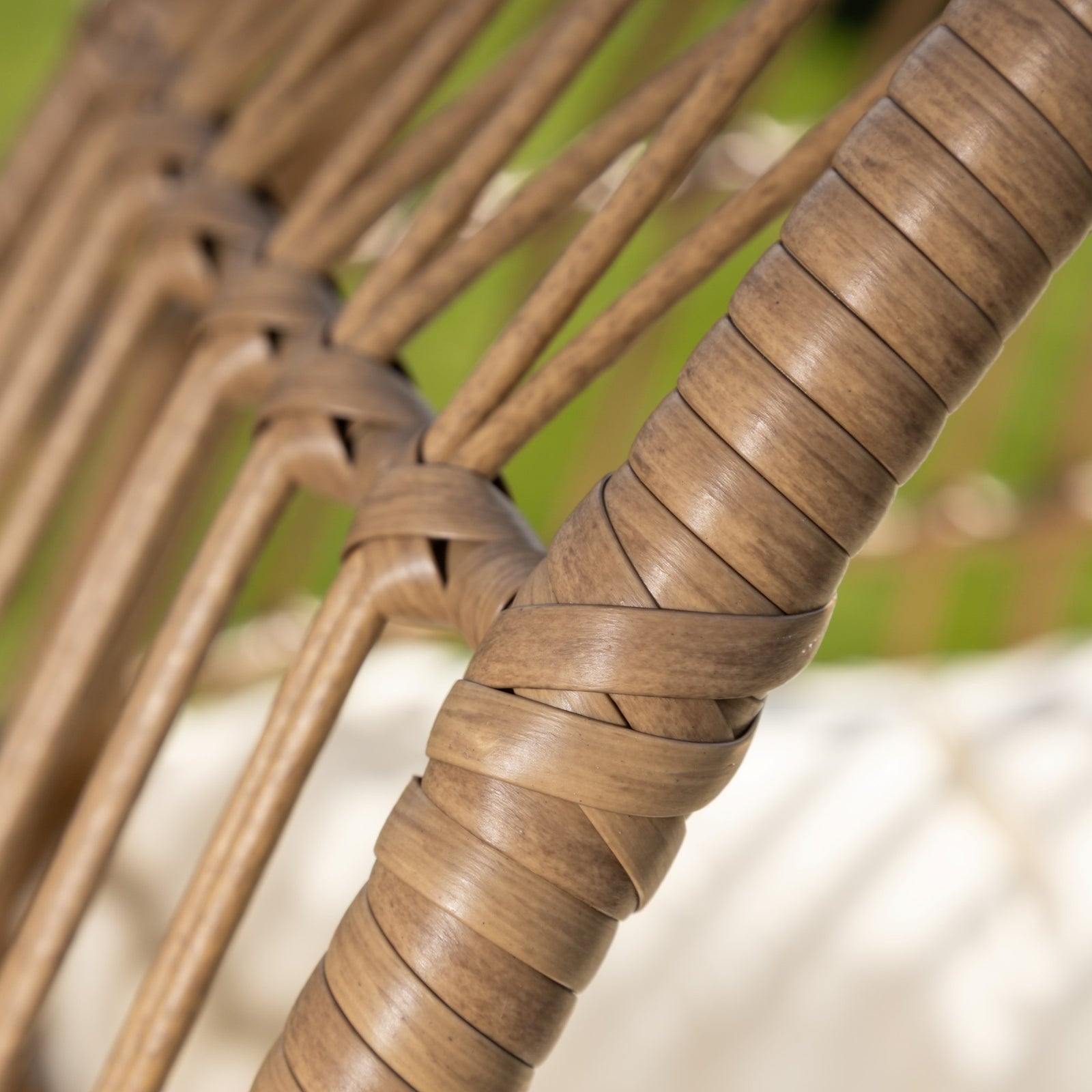 Sunelle Oval Shaped Standing Egg Chair | 1 | Cream