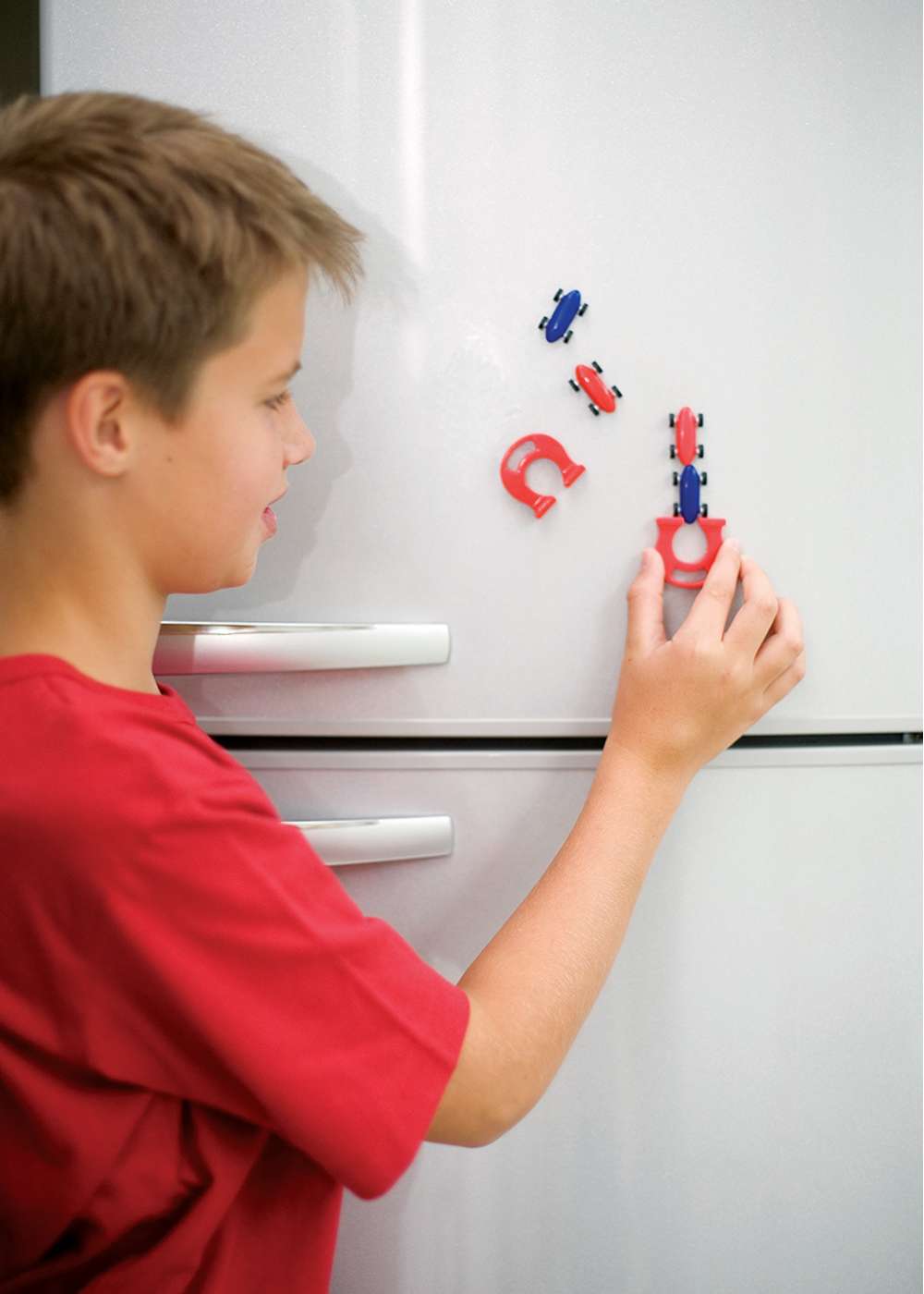 Kidzlabs - Magnetic Racer - 2 Colour Assorted