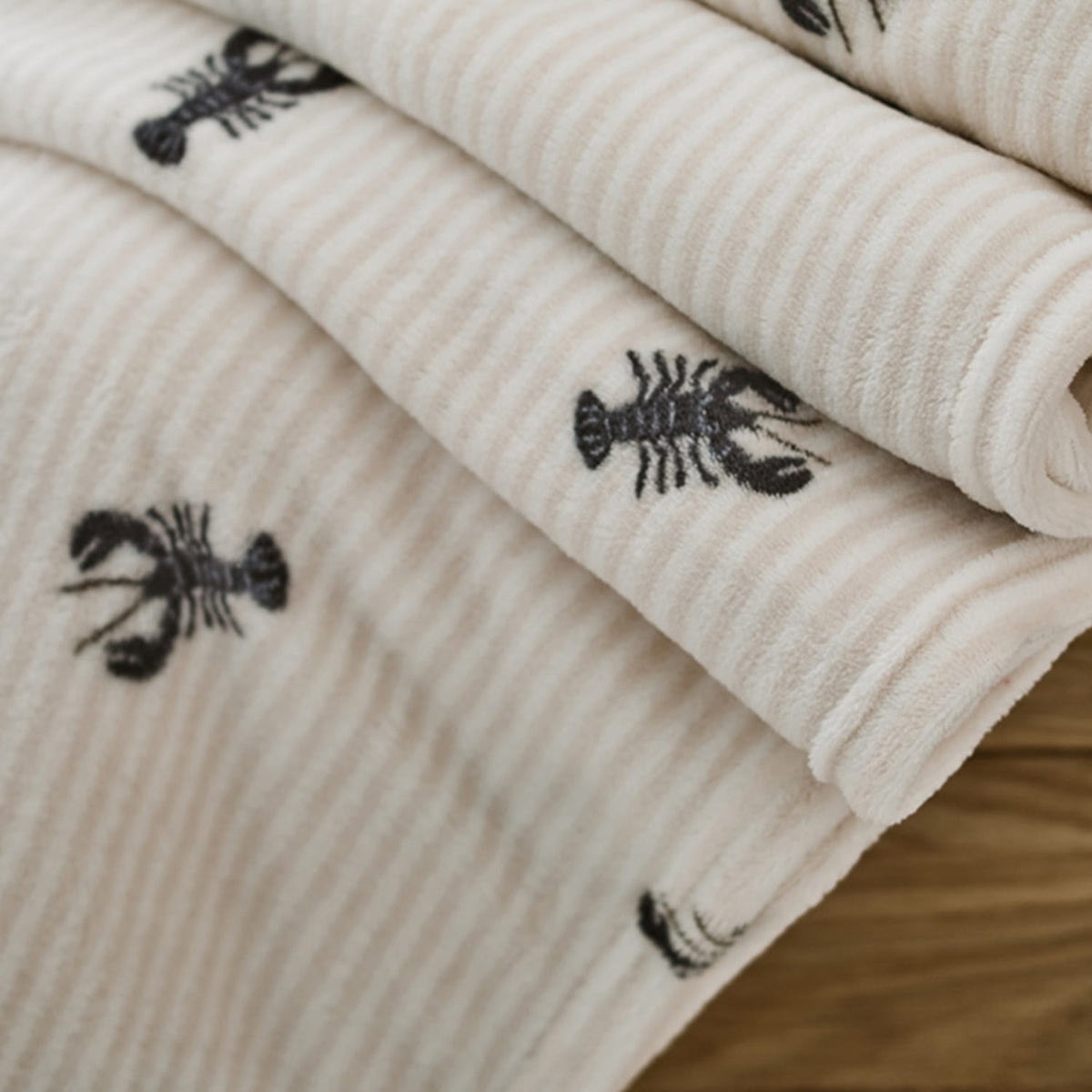 Rock Lobster Fleece Throw | 150cm x 200cm | Multi
