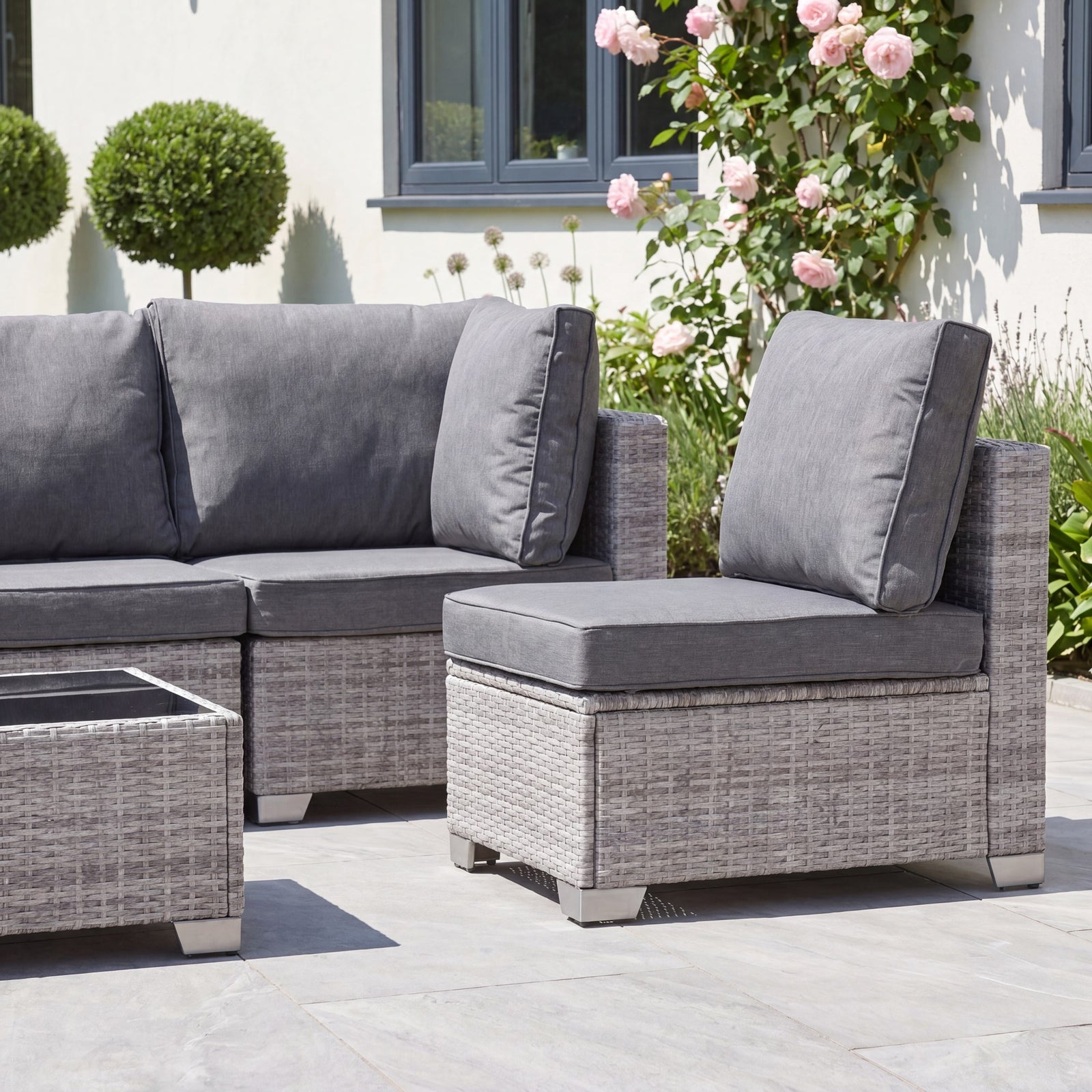 Saviano 6 Seat Modular Rattan Conversation Set | Grey