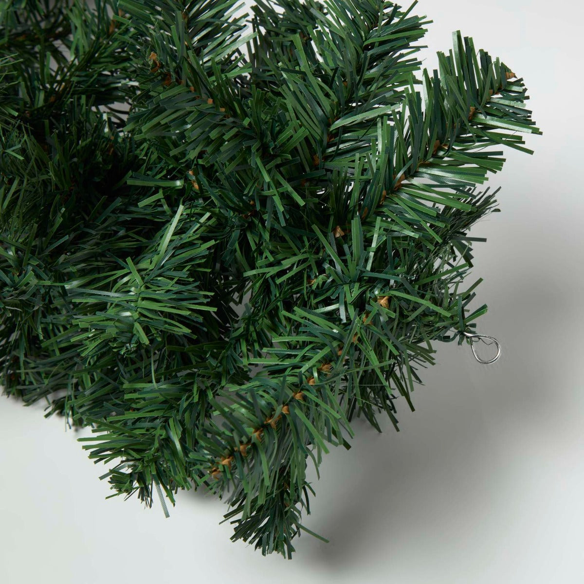 HOMESCAPES Plain Green Artificial Christmas Long Garland, 180cm