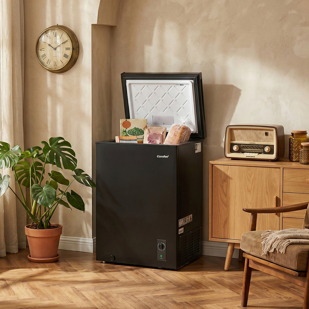 Breeins 99l Freestanding Chest Freezer
