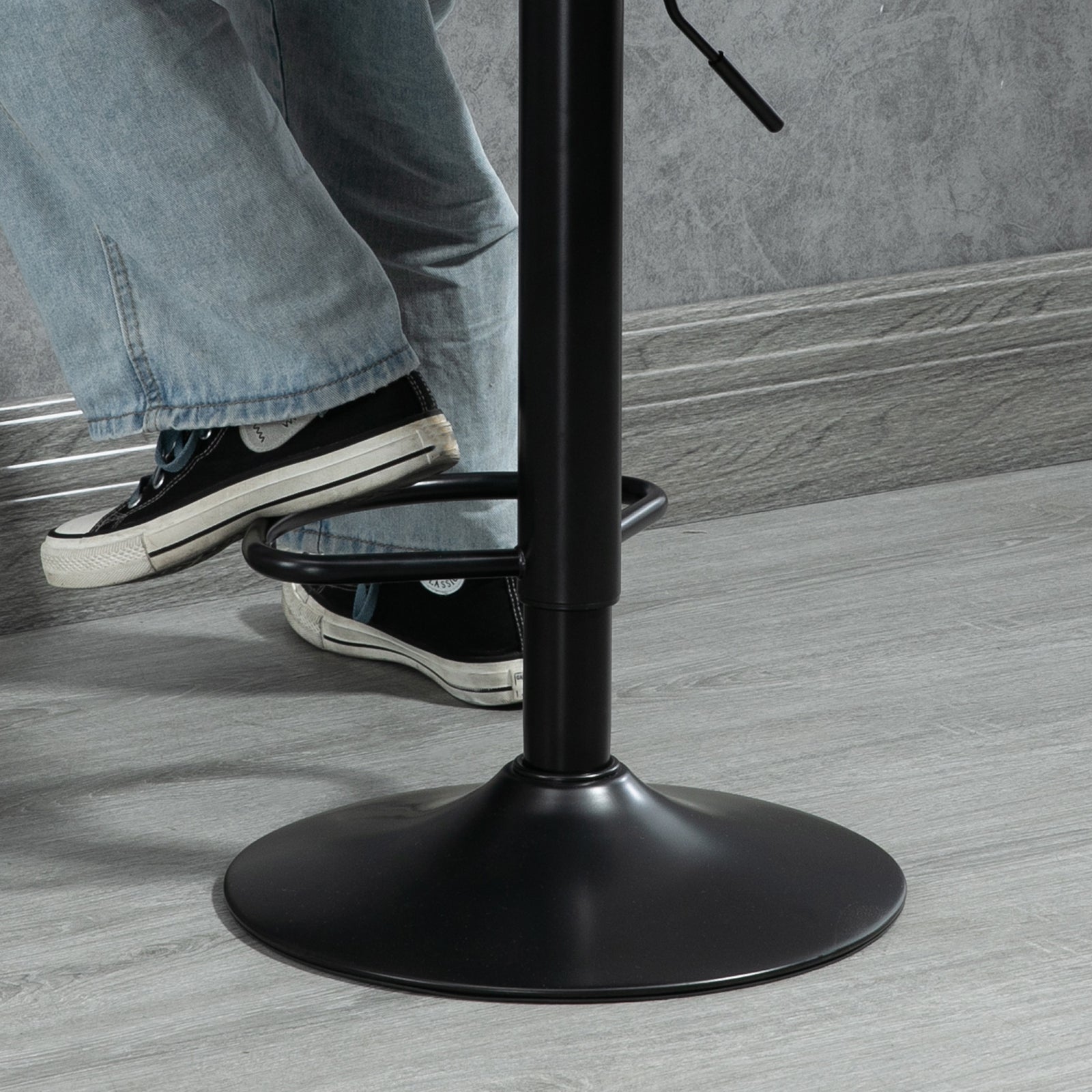 Set Of 2 Microfibre Retro Tub Bar Stools | Brown