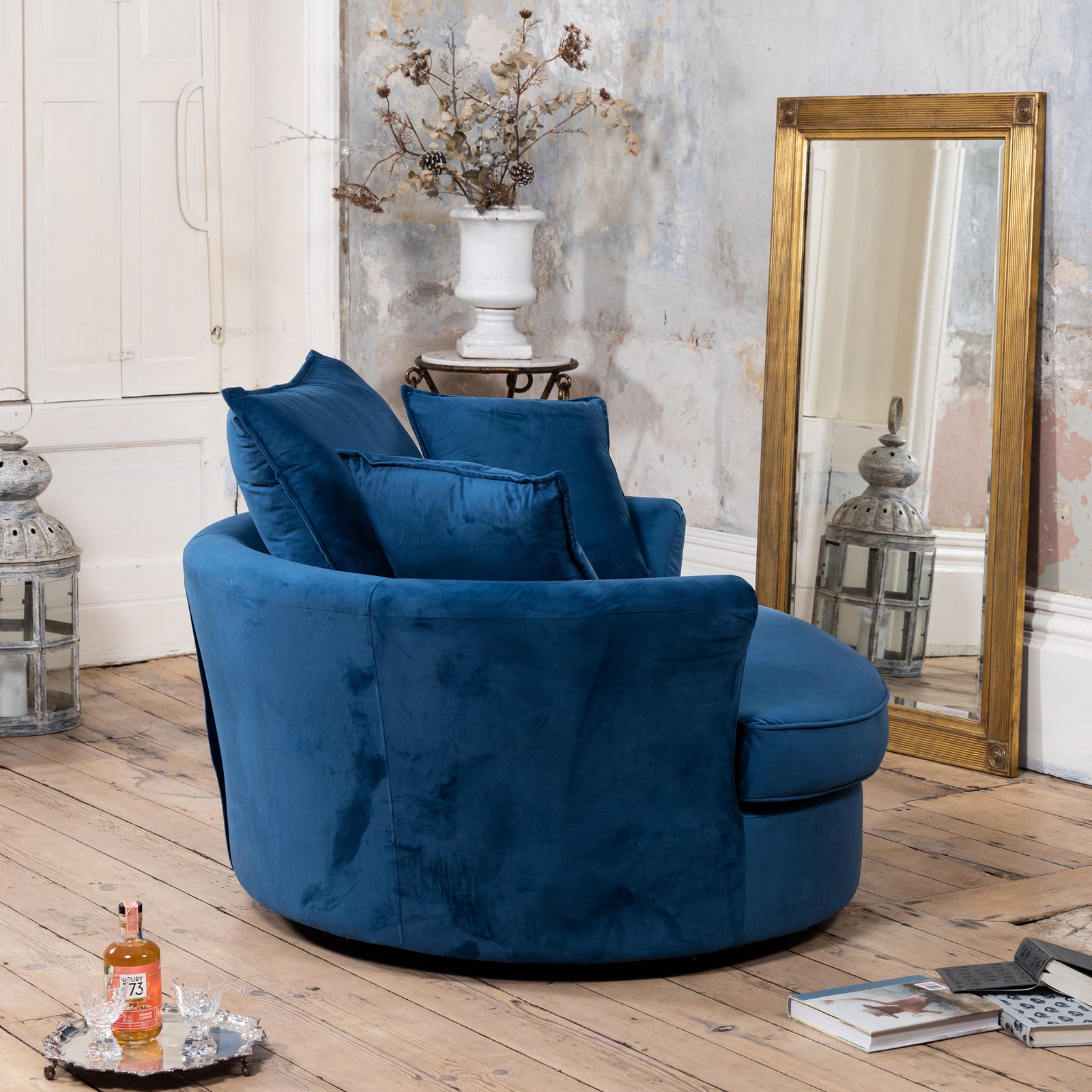 Havana Velvet Swivel Base Cuddle Chair | Blue