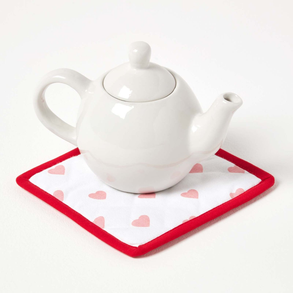 HOMESCAPES Red Hearts Cotton Pot Holder