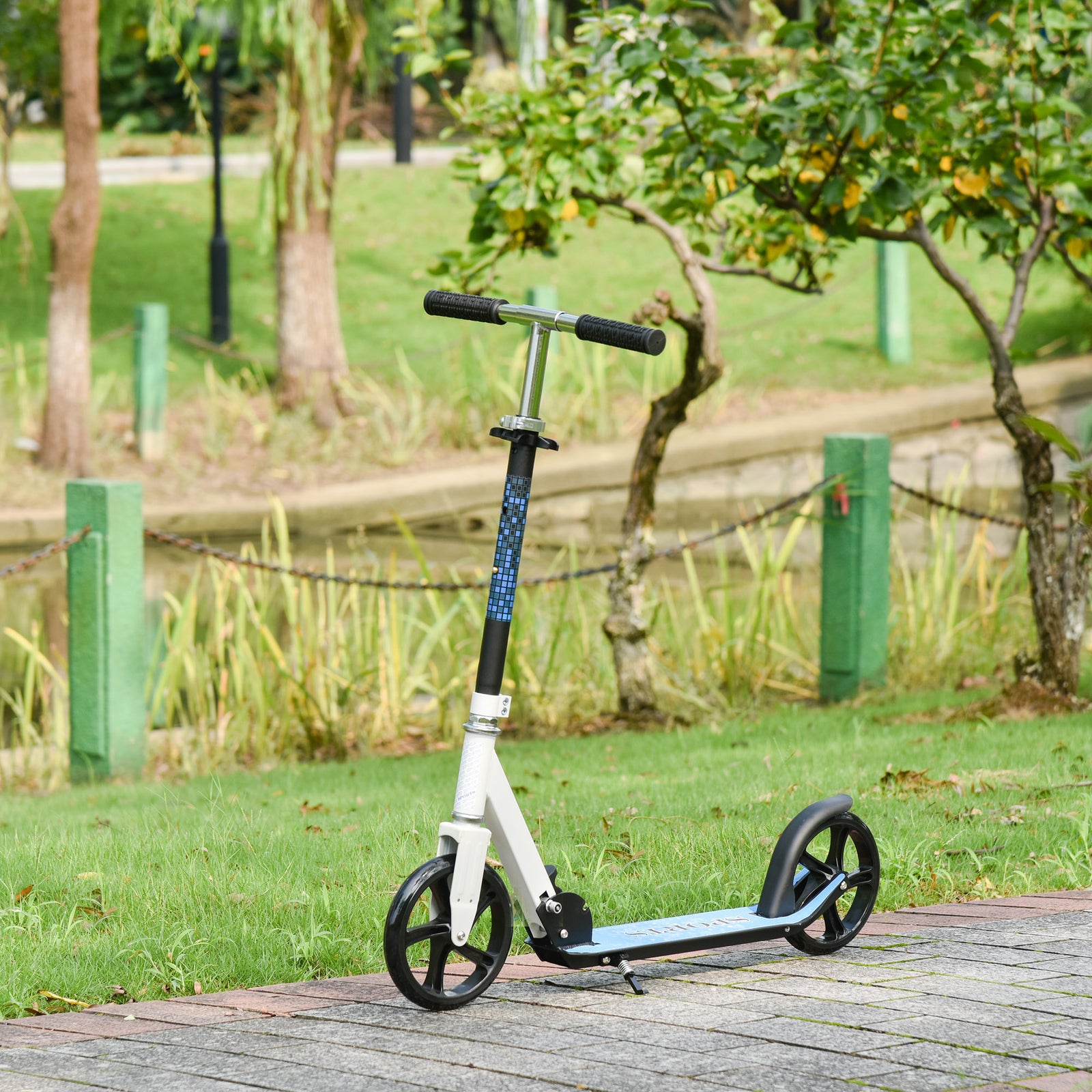 Kick Scooter Commuter Adjustable Height Wheels Foldable Aluminium White