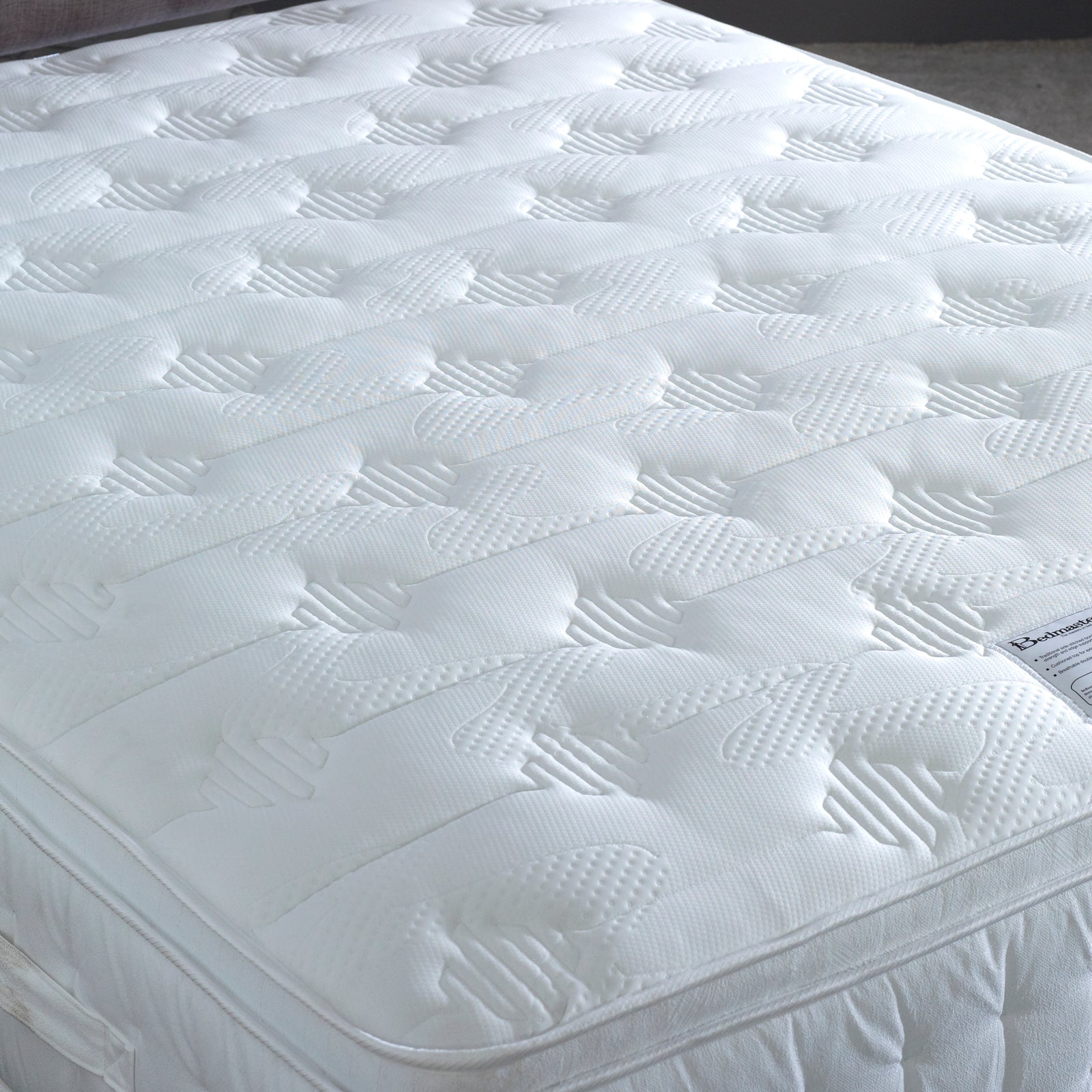 Anti Bed Bug 1500 Pocket Sprung Foam Pillow Top Mattress | Super King | White