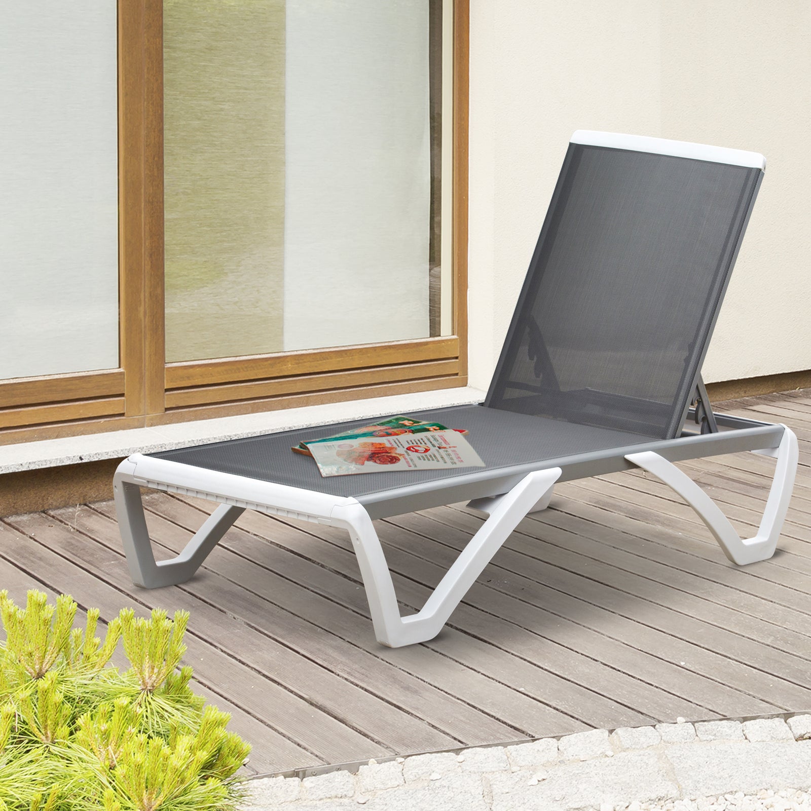 Outdoor Chaise Lounge W/ Adjustable Back