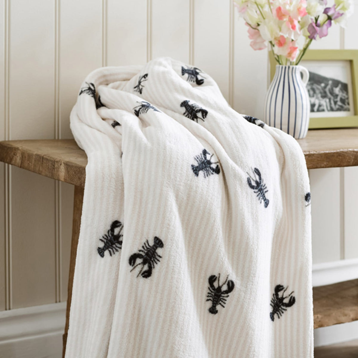 Rock Lobster Fleece Throw | 150cm x 200cm | Multi