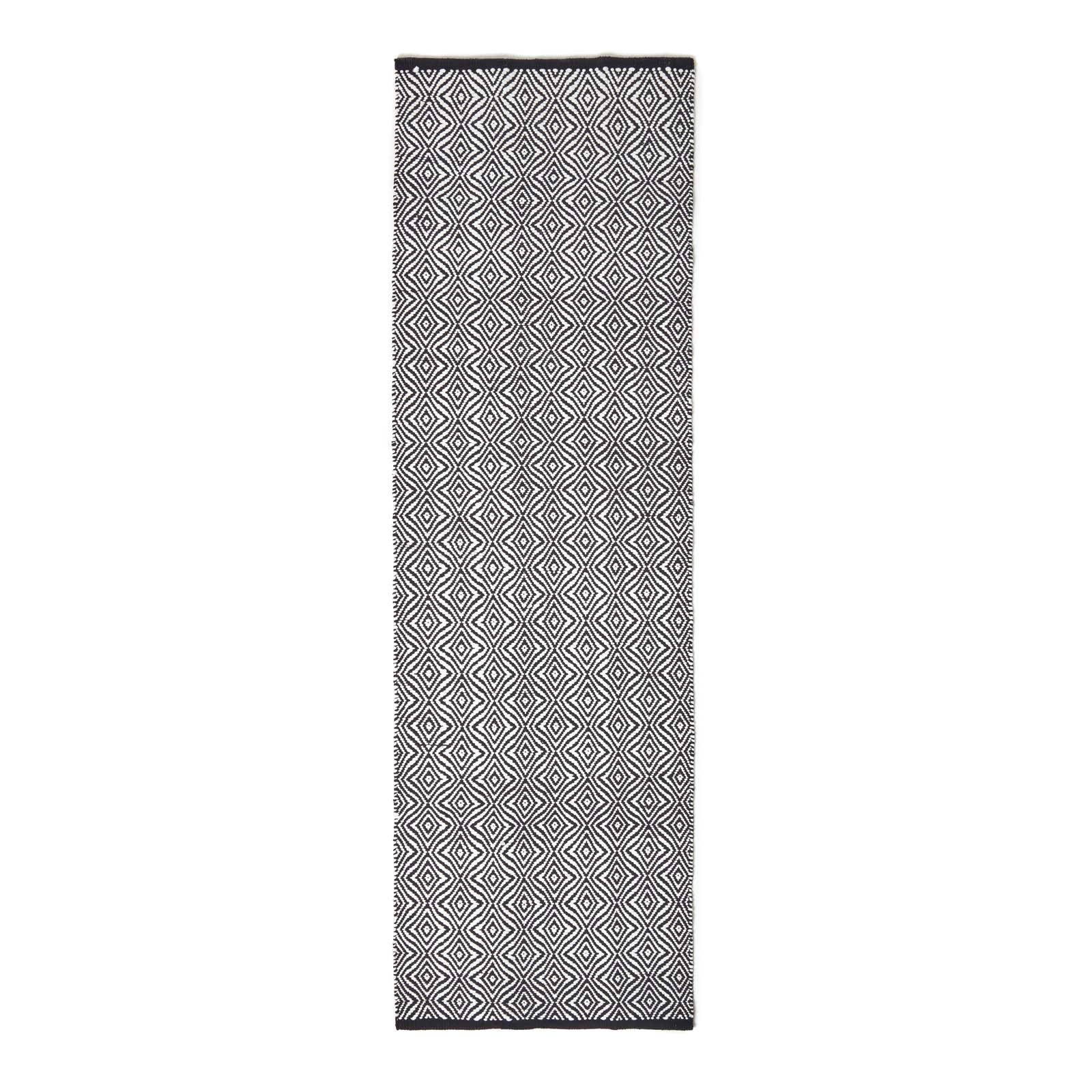 Trance Black And White Diamond Pattern Recycled Fibre Rug | 200cm | Black & White
