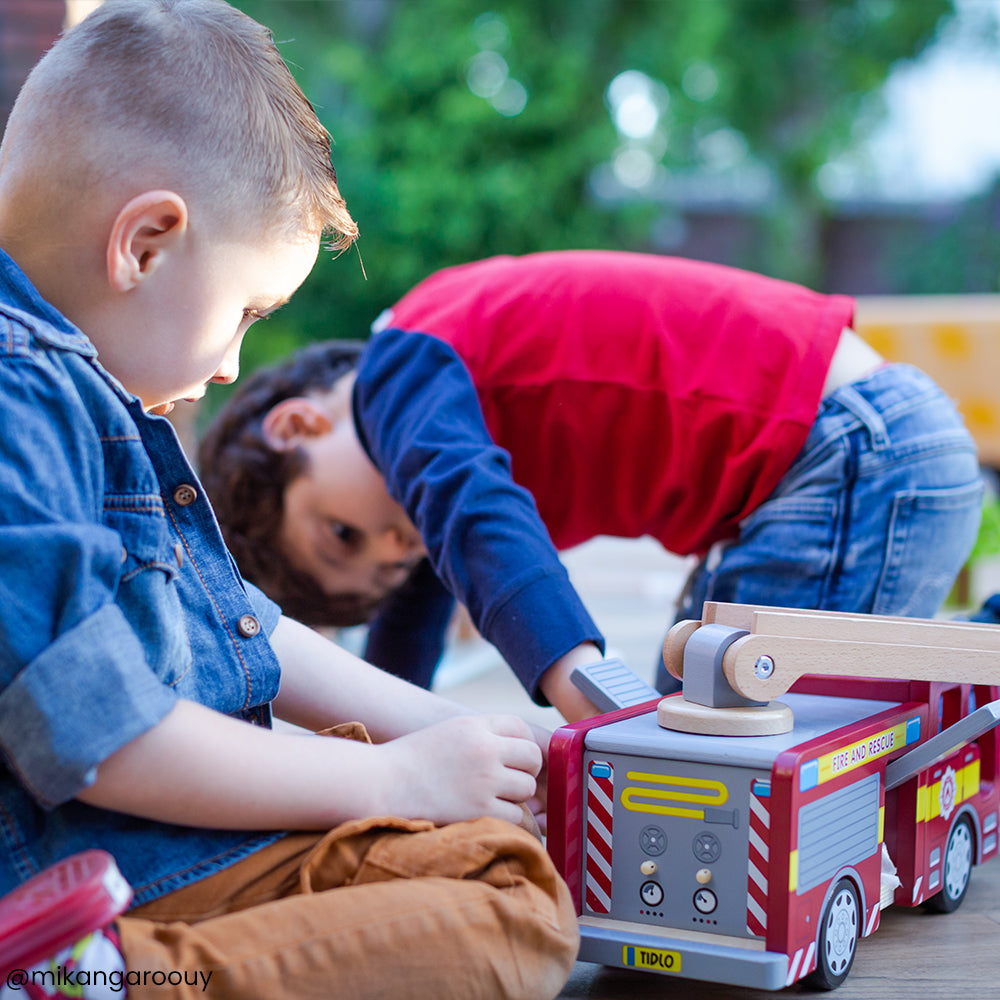 Wooden Fire Engine Toy, Features Removable Roof