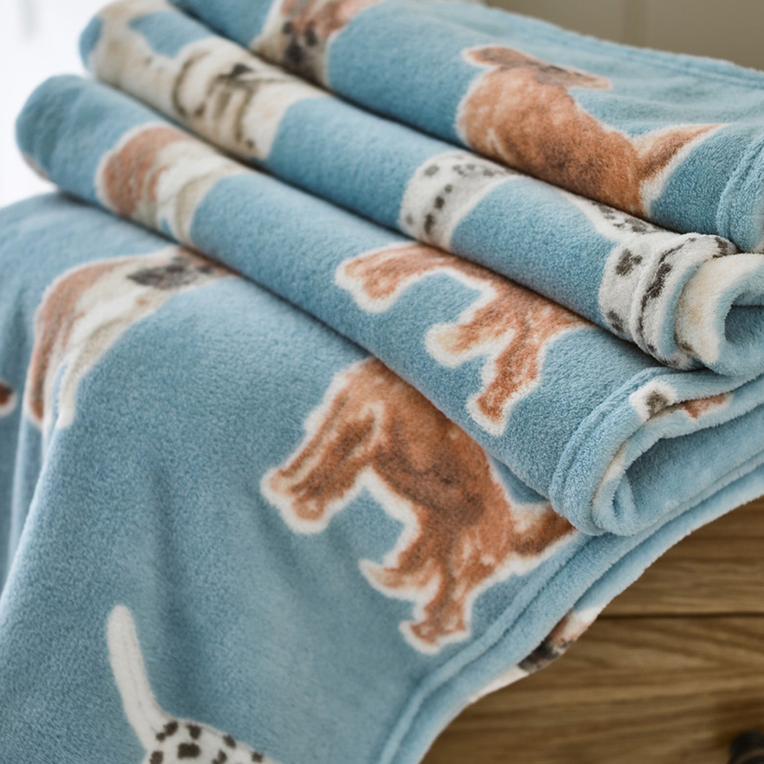 Deyongs Supersoft Kennel Club Dog Print Coral Fleece Throw