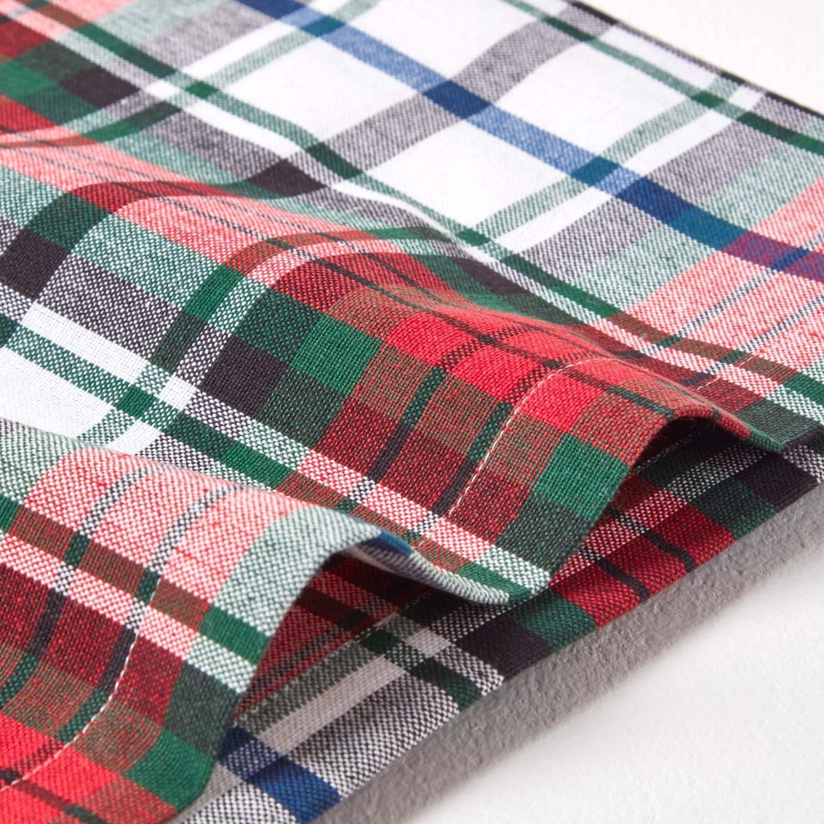 Red Macduff Tartan Christmas Tablecloth 137 X 178 Cm