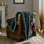 Festive Traditional Christmas Tree Throw – Soft Flannel & Sherpa Blanket – Cosy Winter Home Décor | 130cm x 170cm | Navy Blue