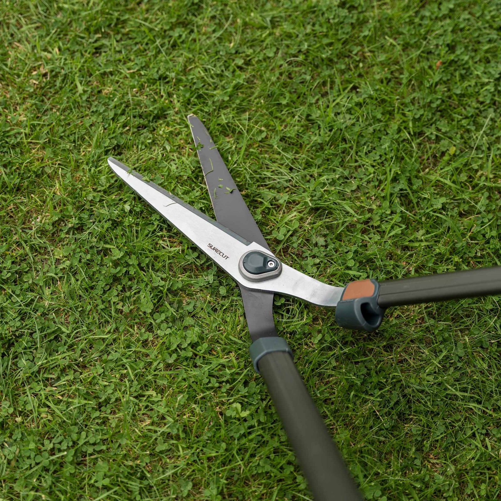 Surecut Adjustable Height Long-handled Lawn Shears