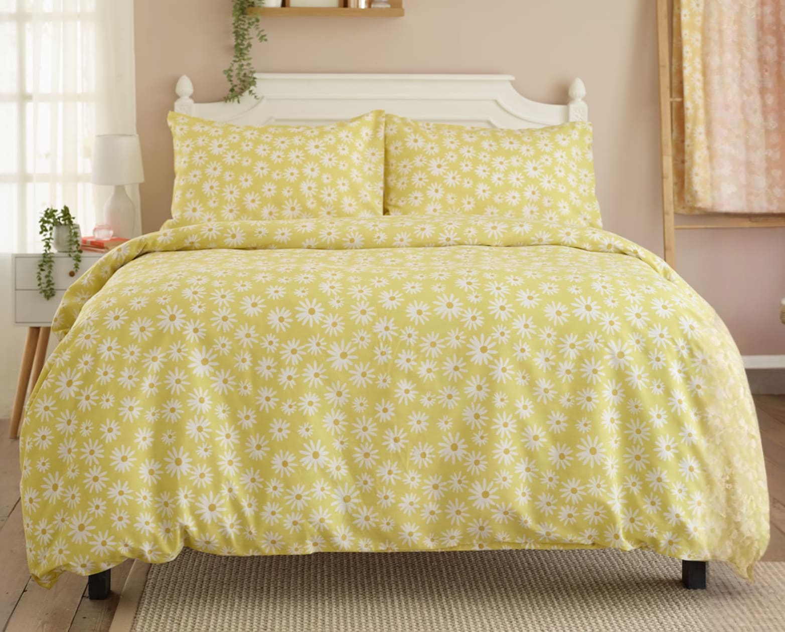 Lazy Daisy Cotton Duvet Set With Fresh Floral Printed Design | King | Yellow