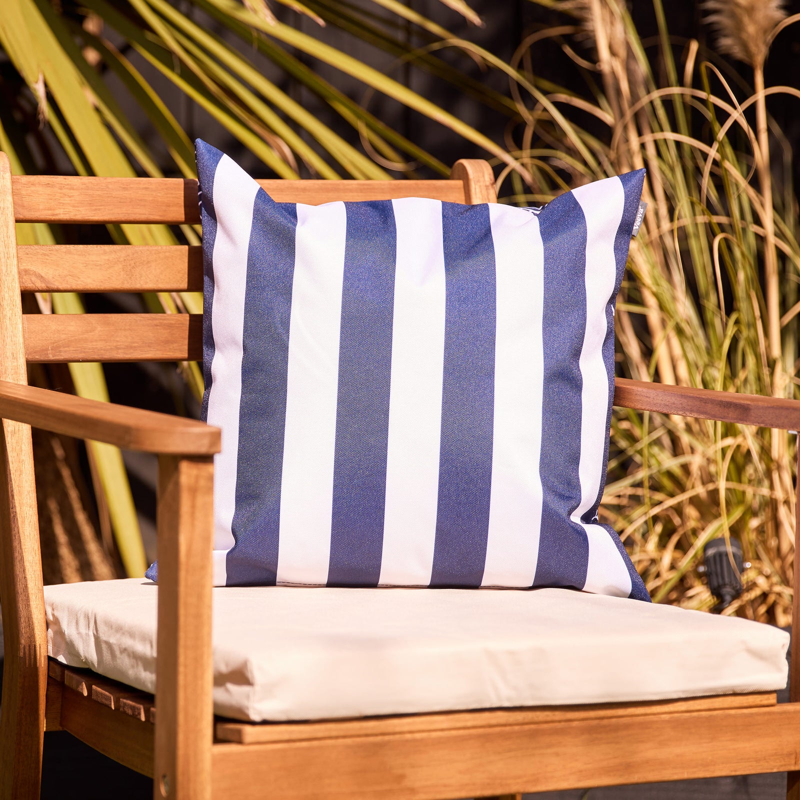 Deck Stripe Outdoor Cushion