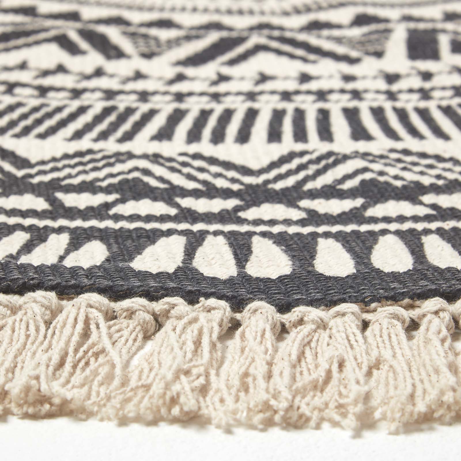 Mandala Printed 100% Cotton Round Rug | 140cm | Black & White
