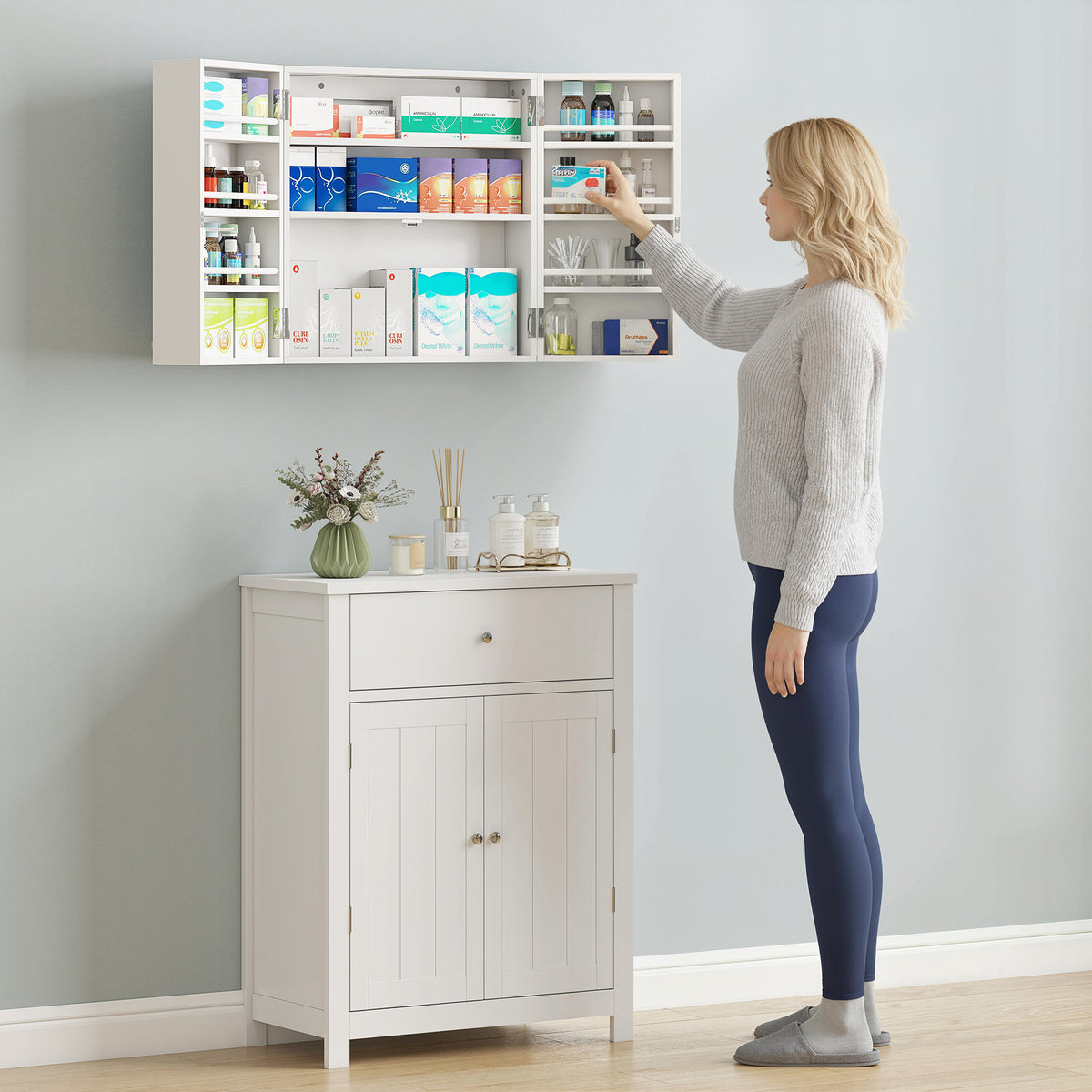 HOMCOM Wall Mount Medicine Cabinet With Key Lock And 2 Doors, White