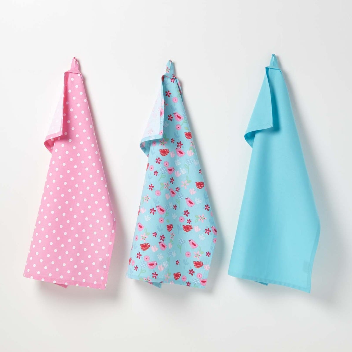 HOMESCAPES Tea Towels Set Of Three