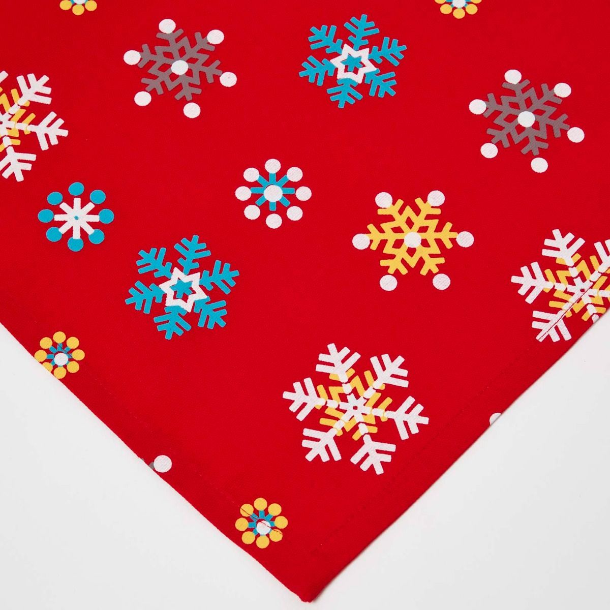 Christmas Snowflake Cotton Fabric 4 Napkins Set | 45cm x 45cm | Red