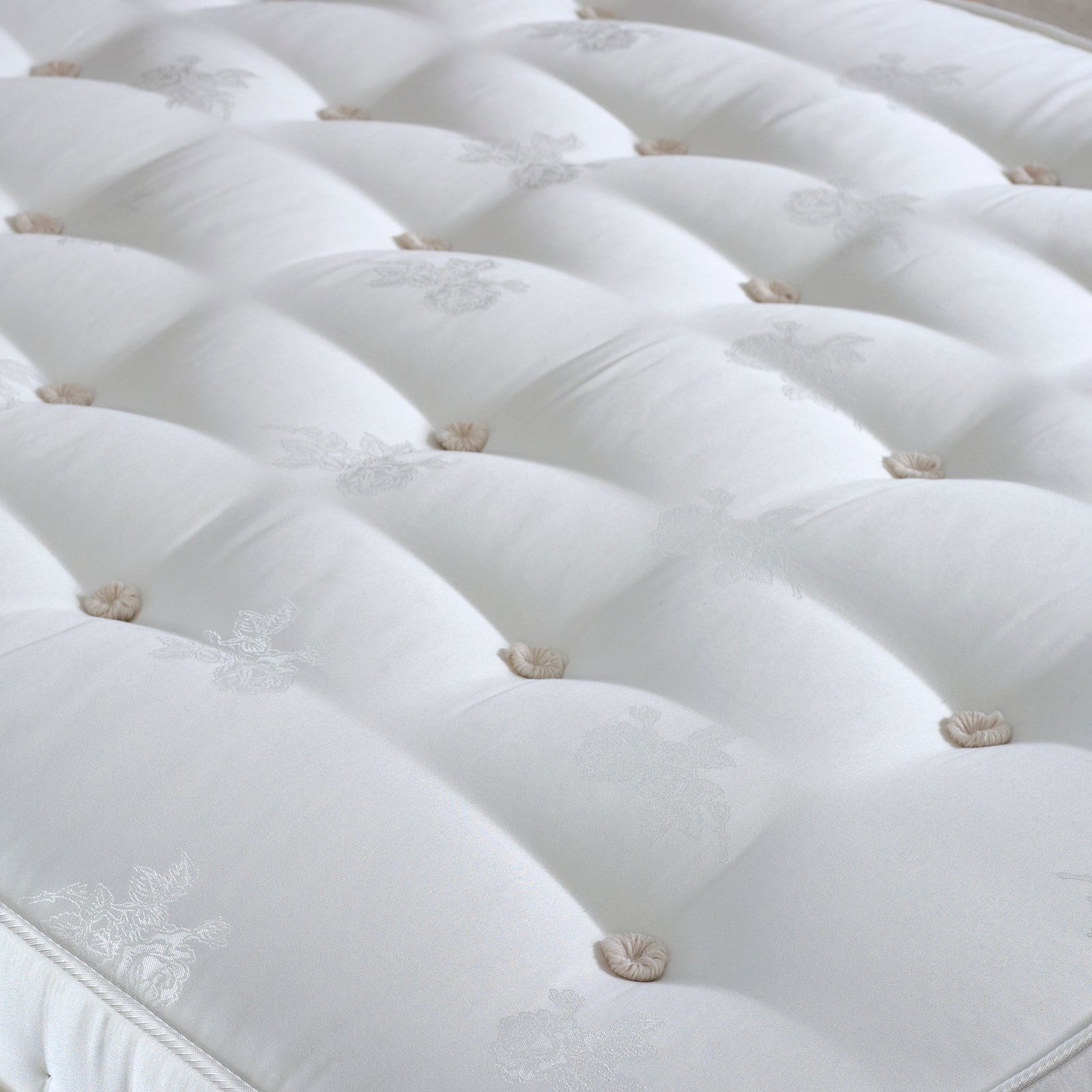 Signature Platinum 2000 Pocket Sprung Mattress | Double | White