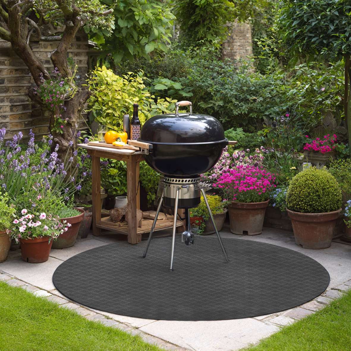 Round Bbq Floor Protection Mat | 120cm | Black