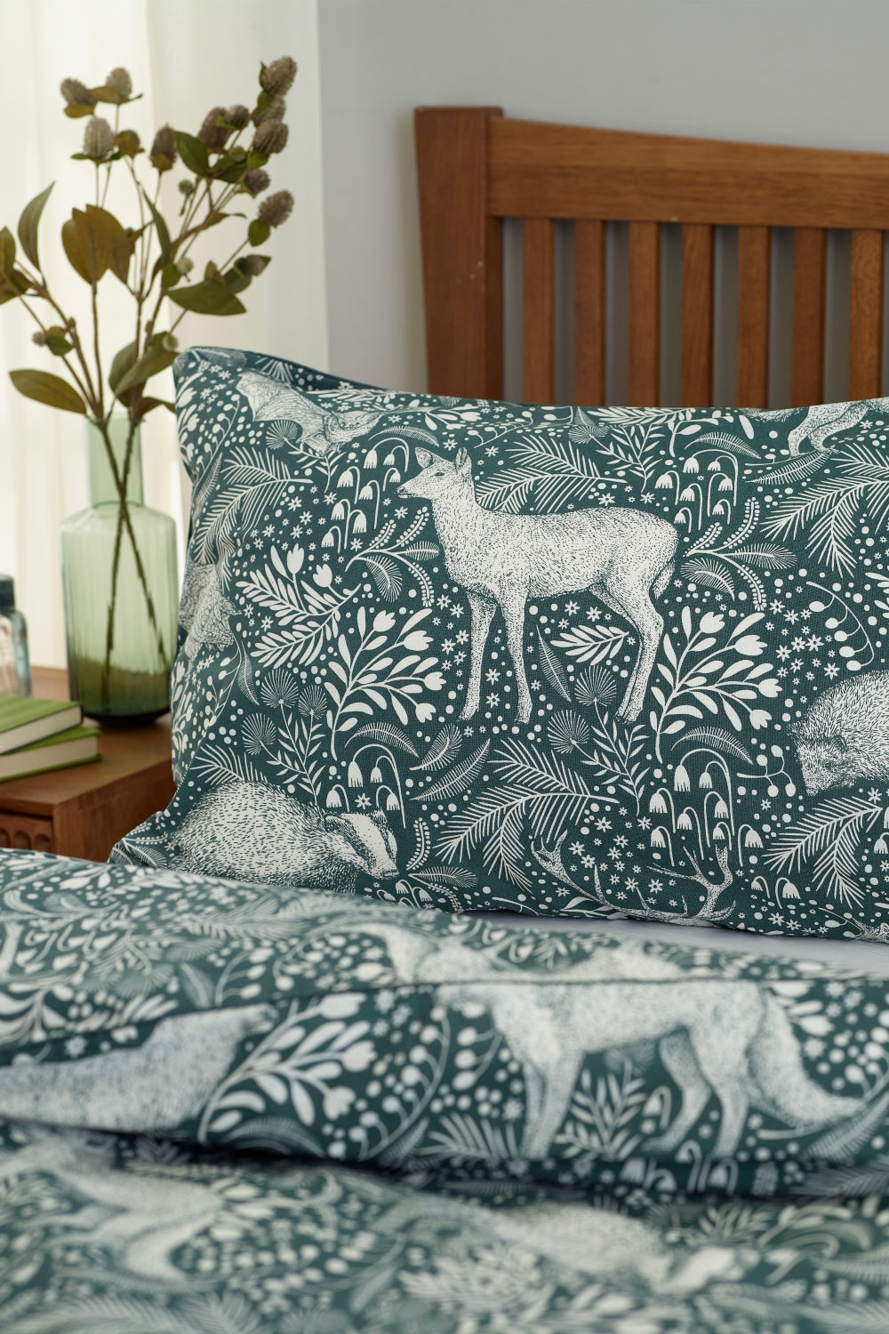 Woodland Folk Printed Cotton Rich Duvet Cover Set - Soft & Breathable Forest Bedding | Double | Green