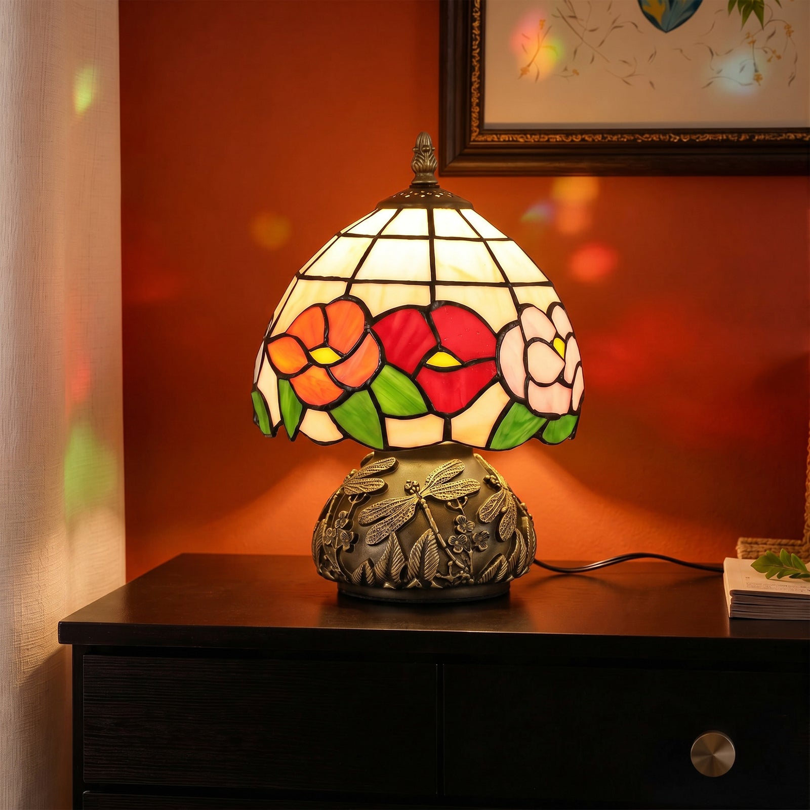 HOMCOM Stained Glass Bedside Lamp, Tiffany Style Table Lamp For Bedroom
