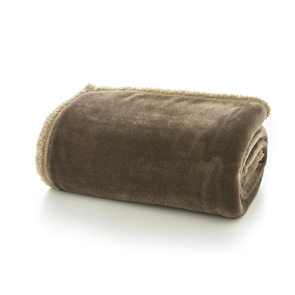Blackbrook Ultrasoft Flannel Throw With Sherpa Back | 125cm x 150cm | Mocha