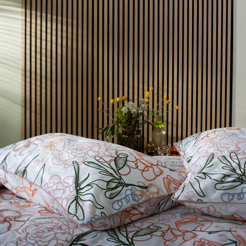 Naïve Floral 100% Cotton Duvet Cover Set With Piped Edging | Super King | Multi Colour
